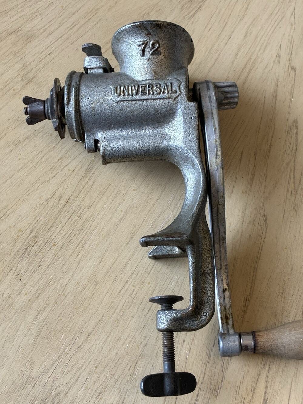 VTG USA Universal 72 Cast Iron Food/Meat Hand Crank Table Mount Grinder WORKS!!!